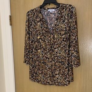 💛💛 SPARKLE TOP XL WITH GOLD COLORED BUTTONS! READY FOR THE OFFICE OR NITE OUT💛💛